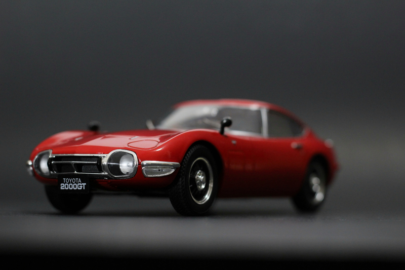 Illustration for article titled Car Week: 1/18 Triple9 Toyota 2000 GT